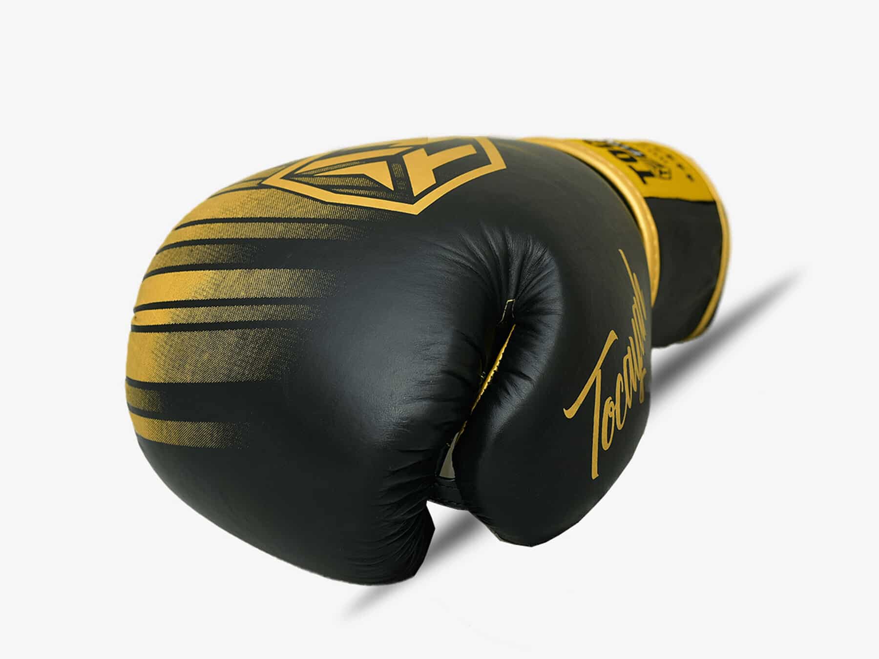 GOLD-LION-GLOVES-UP-B.jpg GOLD-LION-GLOVES-UP-B.jpg